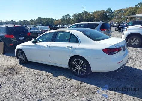 2021 Mercedes-Benz E 350 4Matic z USA, uszkodzony, nr VIN W1KZF8EBXMA903888